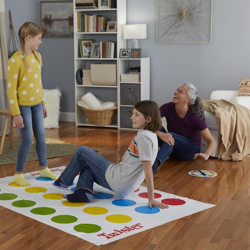 ハスブロ クラシックツイストパーティーボードゲーム、6歳以上 - Party Games Indoor For 6 12 Year Olds のレビューと価格